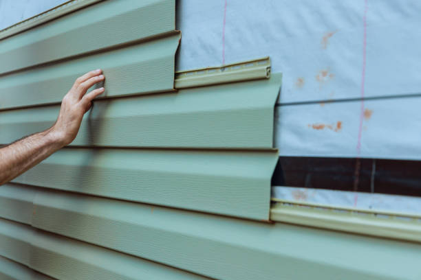 Siding Removal and Disposal in Little Chute, WI